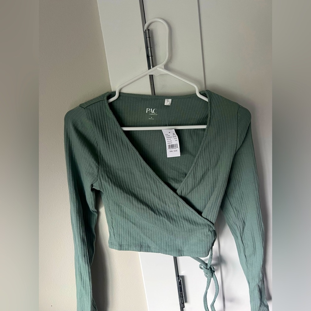 Pacsun wrap waist long sleeve NWT